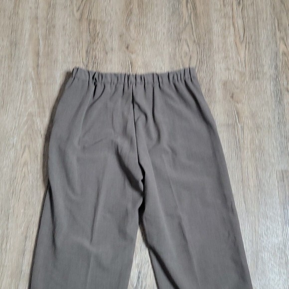 Briggs New York Pull On Career Dress Pants ~ Sz 6P ~ Brown ~ 28.5" Inseam - Picture 6 of 7